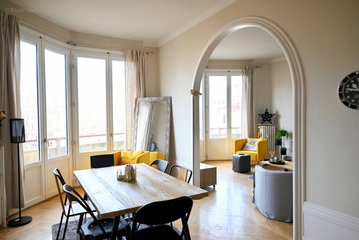 Appartement à SAINT-ETIENNE