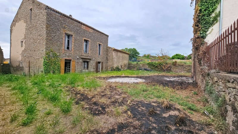 Maison à ESCALES