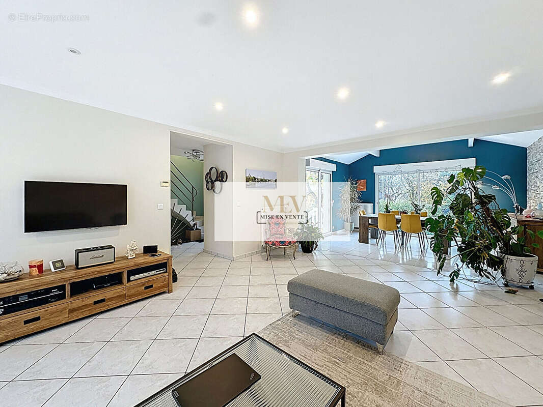 Maison à BRY-SUR-MARNE