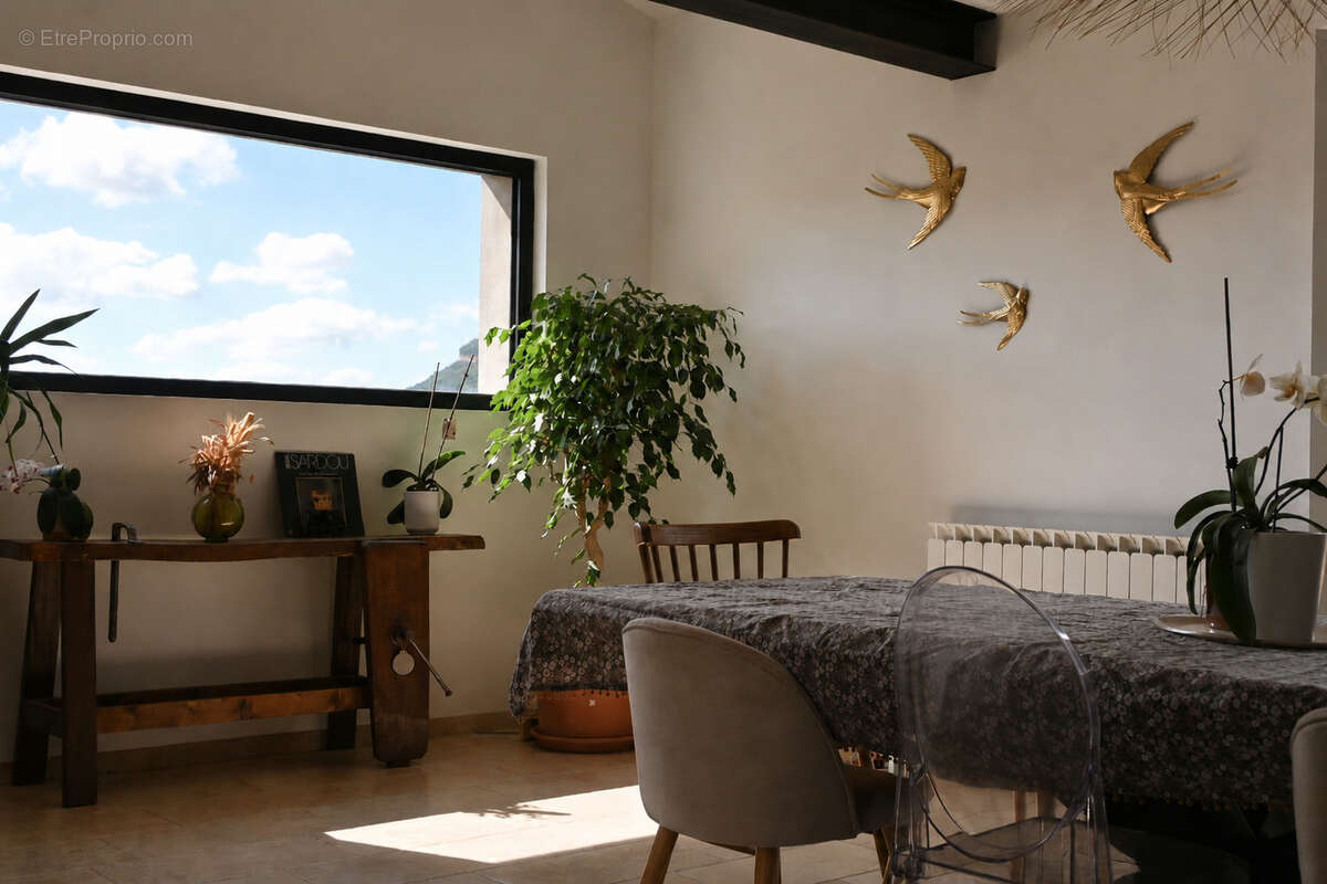 Maison familiale rénovée avec vue panoramique, terrasse et double garage   Serviès-en-Val - photo 10