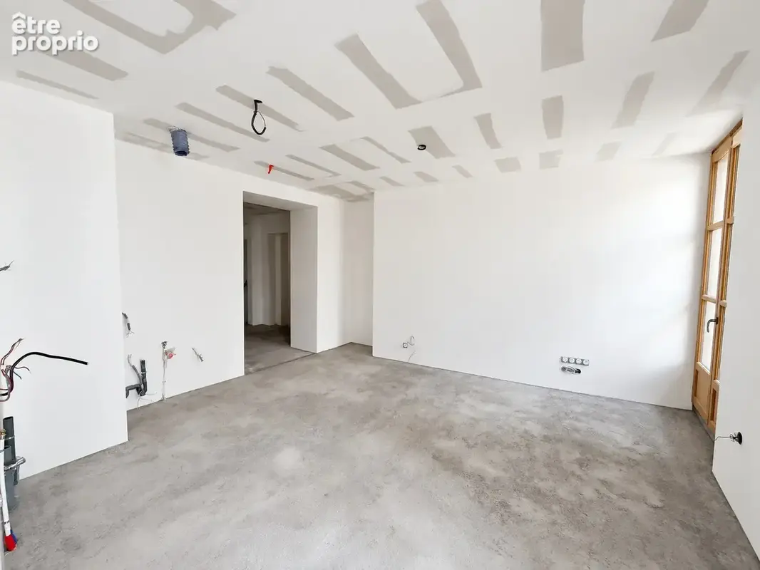 Appartement 3 pièces 62 m2 avec terrasse - immeuble rénové avec ascenseur - photo 2