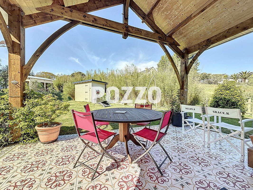 Maison à DONVILLE-LES-BAINS