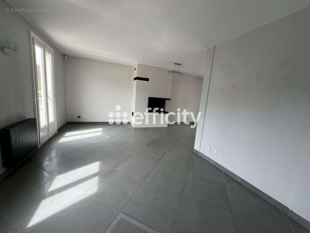 Maison 125 m² à Lamorlaye  - photo 5