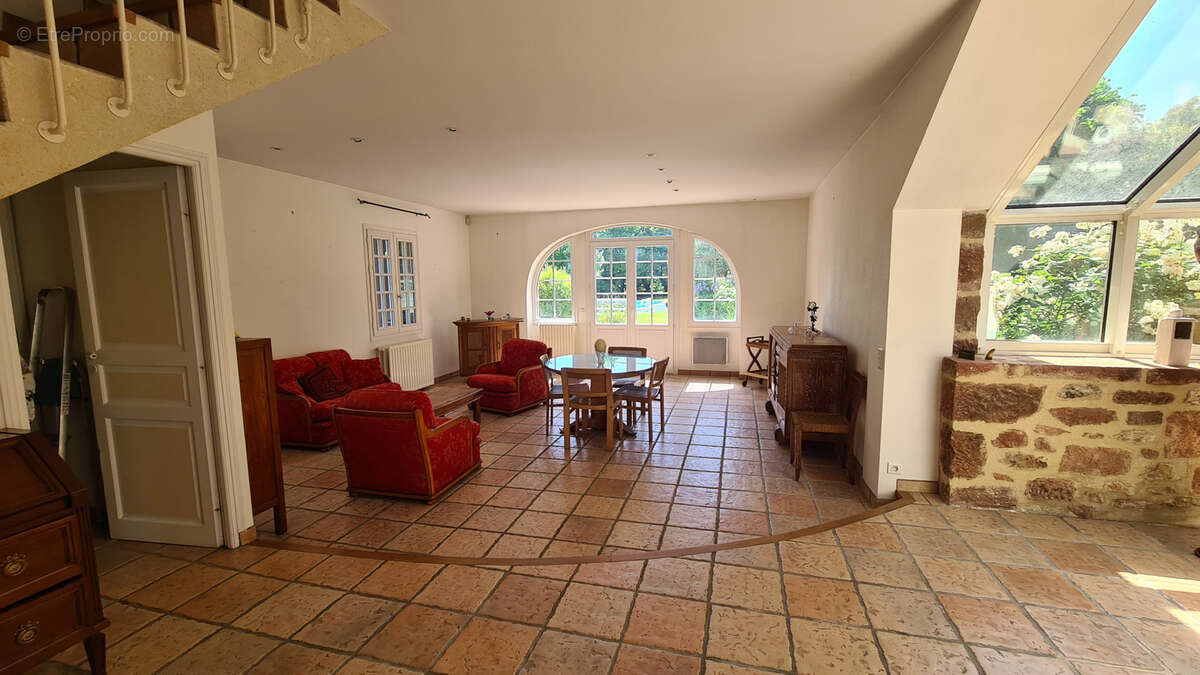 Maison à MEYSSAC