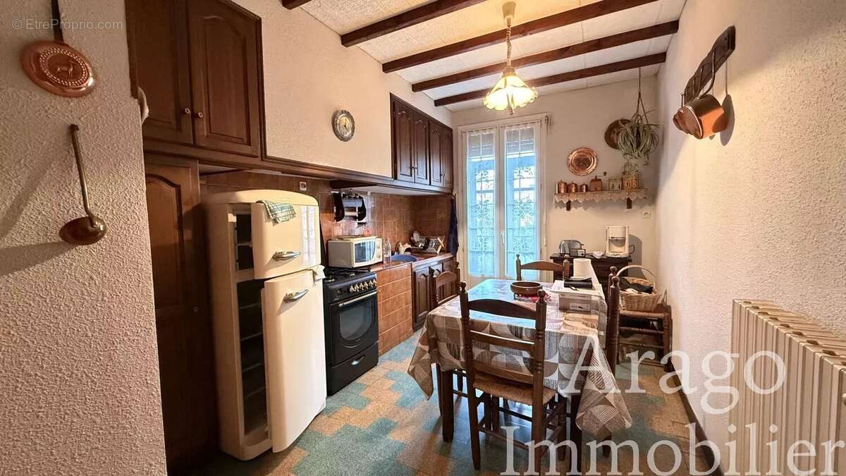 Maison à PEYRESTORTES