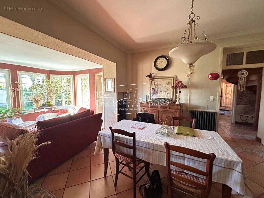 Maison à SAINT-JULIEN-DE-CONCELLES