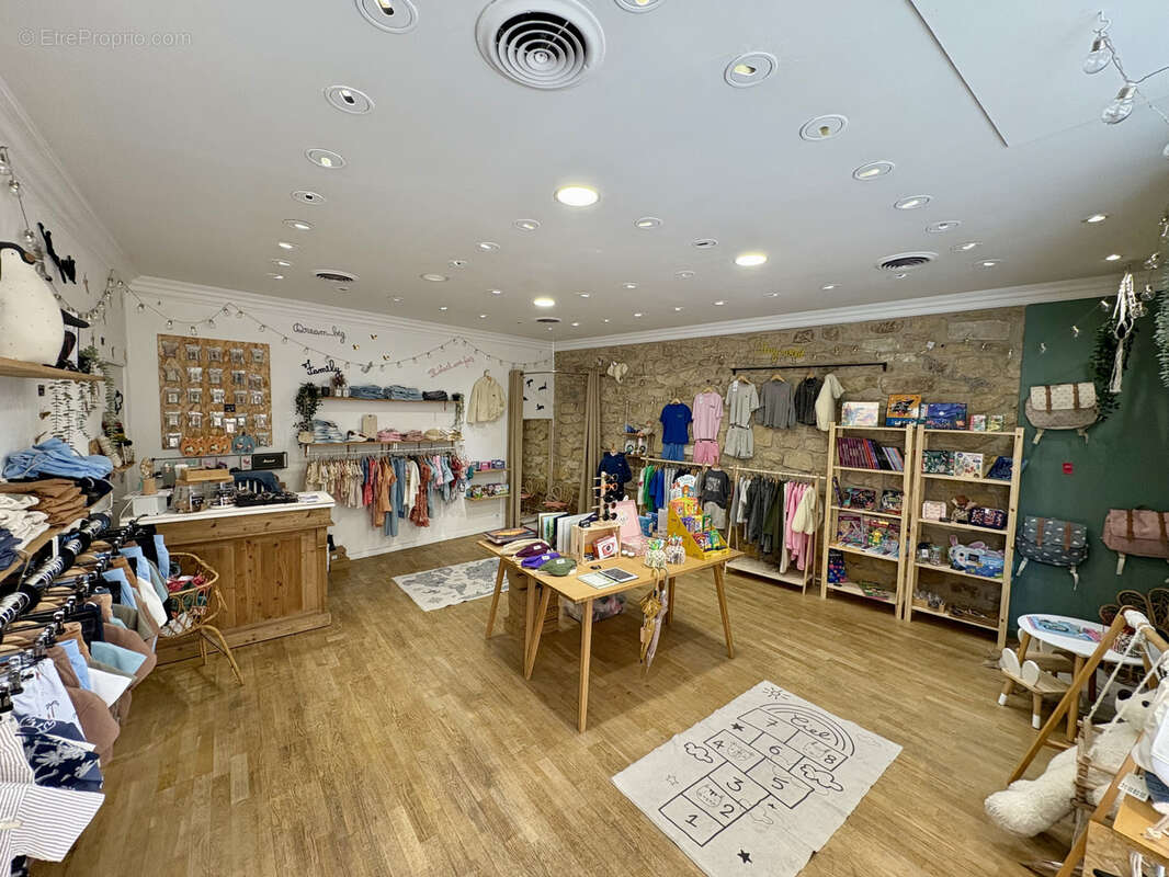 Commerce à SALON-DE-PROVENCE