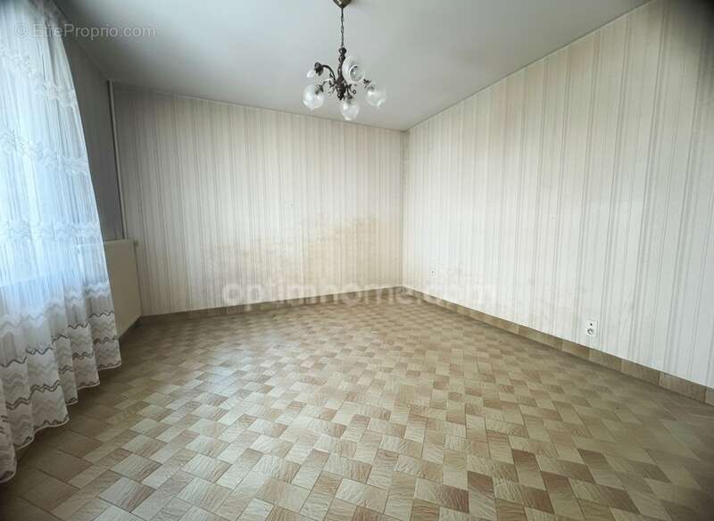 Maison à LA SUZE-SUR-SARTHE