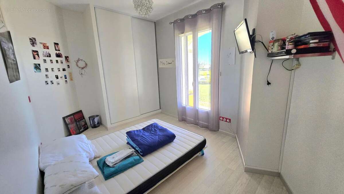 Maison à MONTAIGU-DE-QUERCY