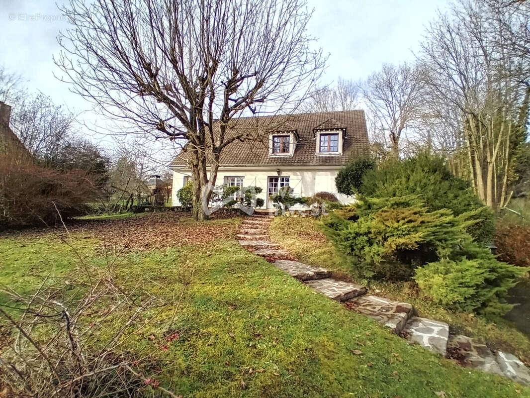 extérieure - Maison à DAMPMART