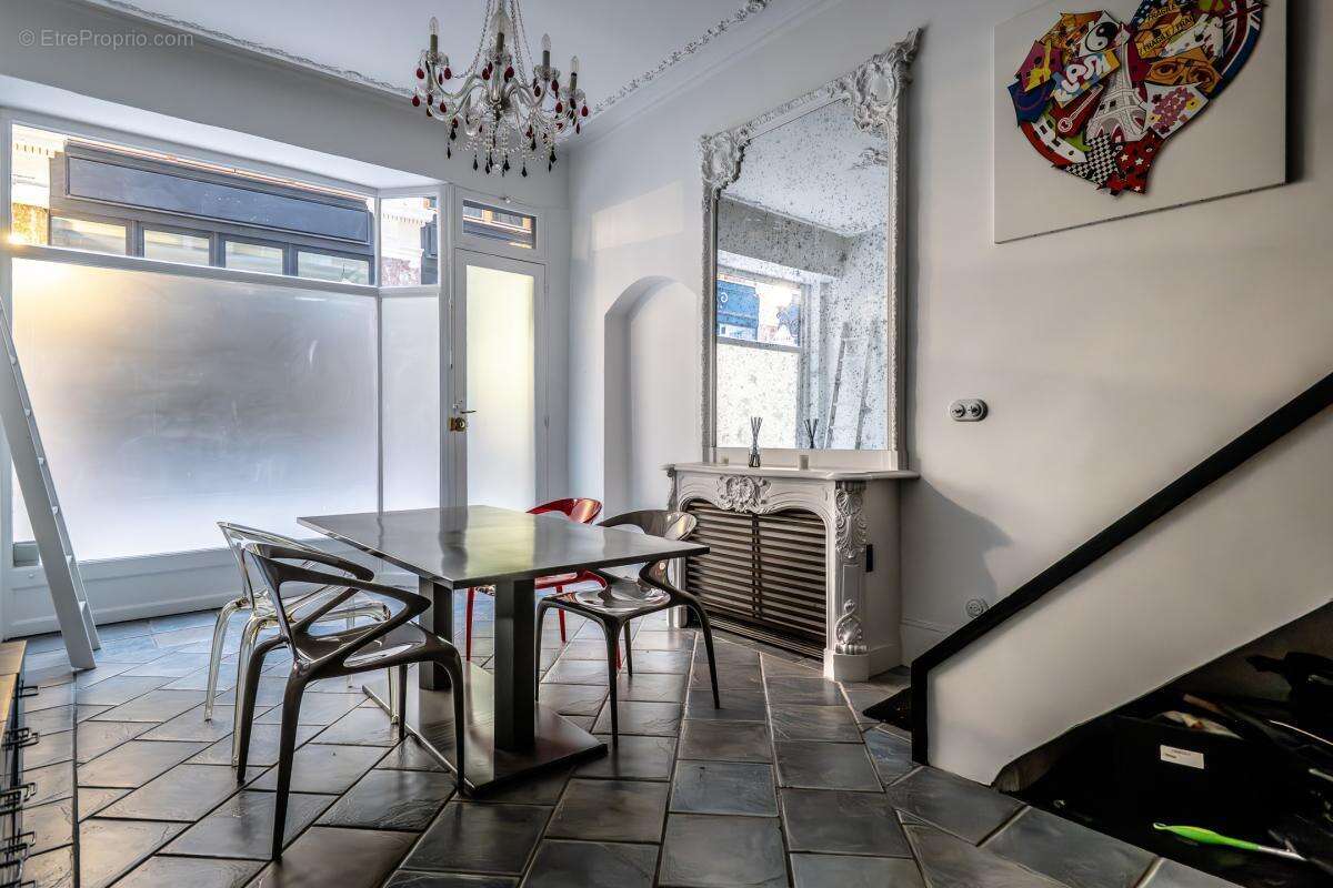 Appartement à PARIS-2E