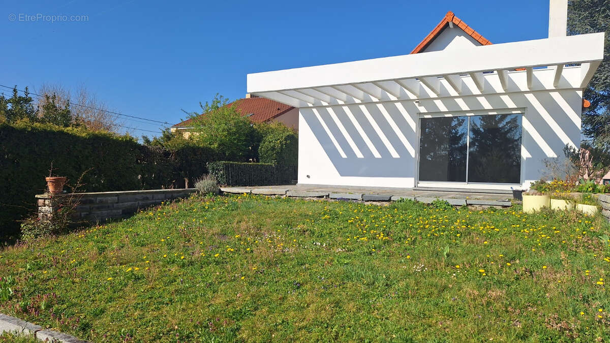 Maison à PONT-DU-CHATEAU