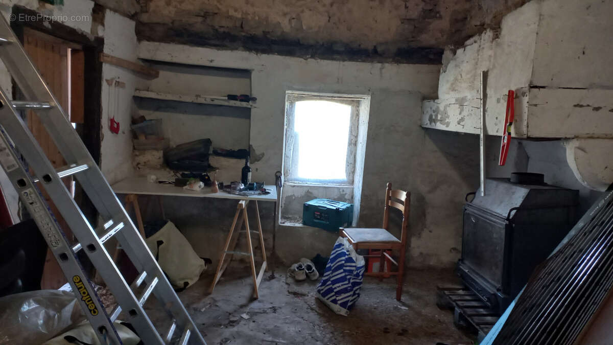 Maison à LOHITZUN-OYHERCQ