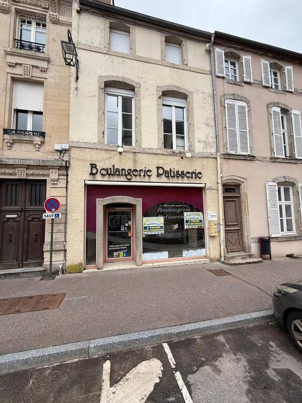 A - Appartement à REMIREMONT