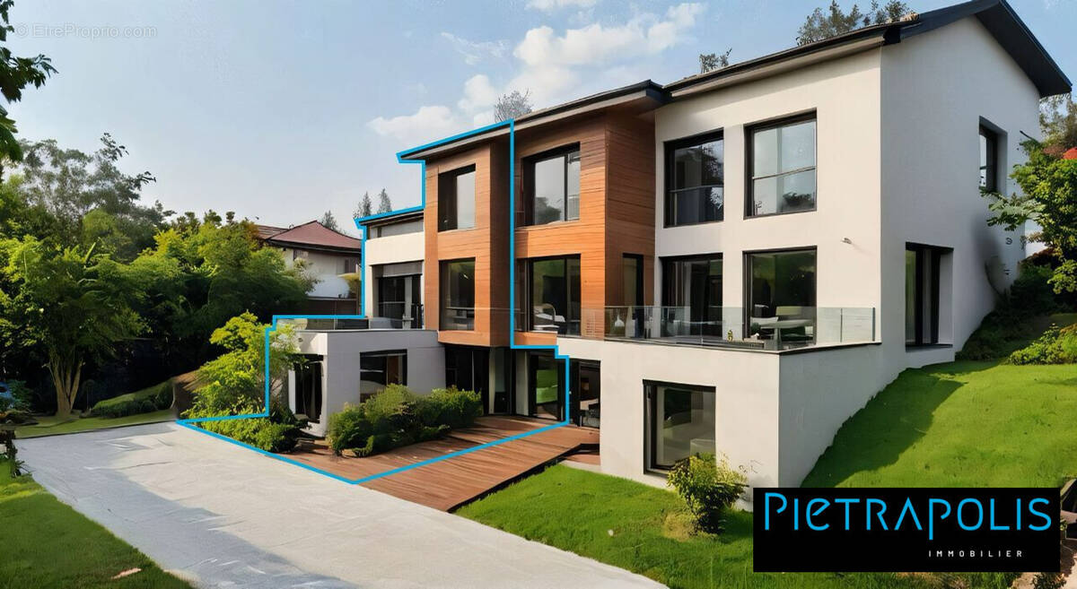 Maison à MONTMELAS-SAINT-SORLIN