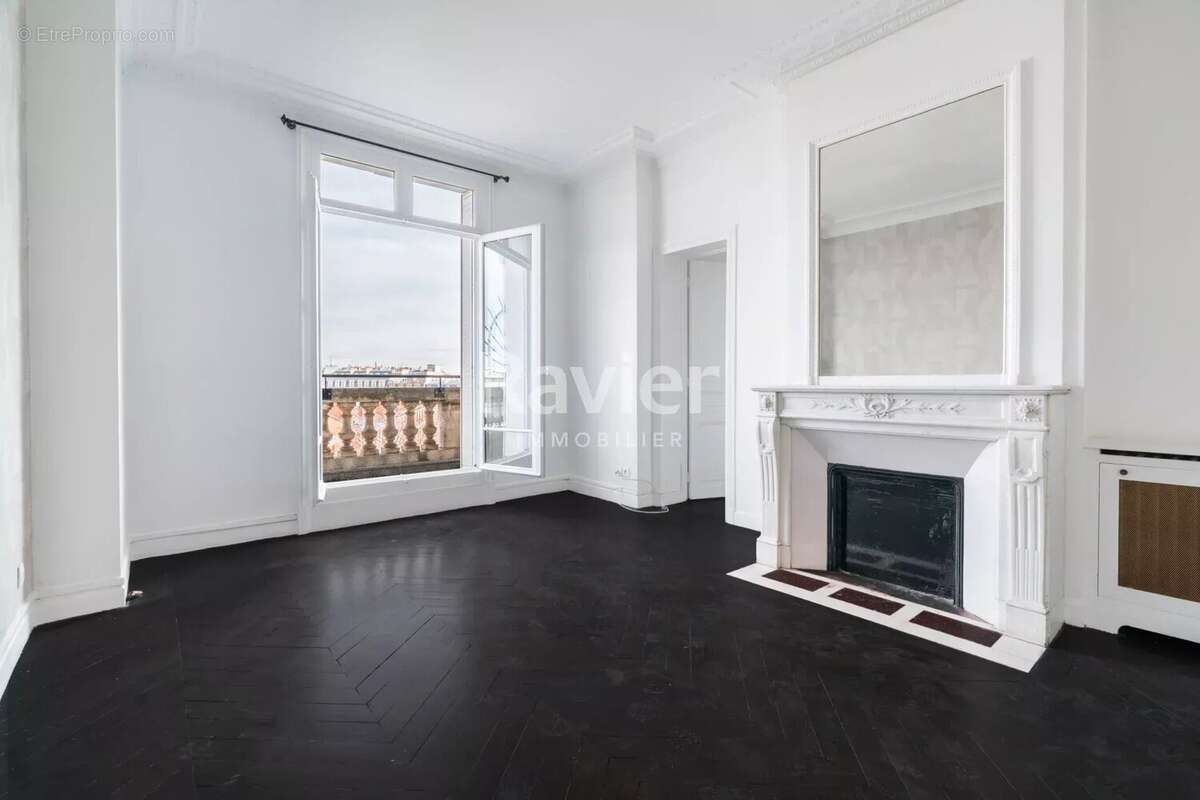 Appartement à PARIS-7E