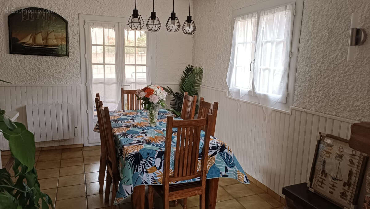 Maison à VILLEMOUSTAUSSOU