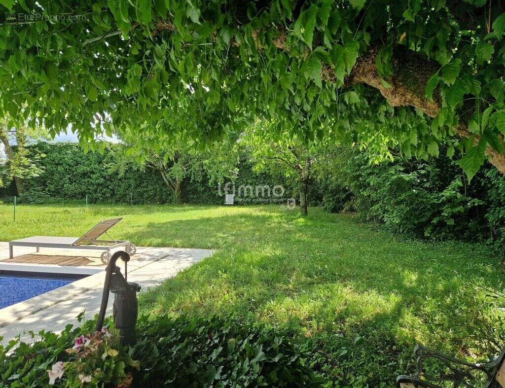 Maison à LE BOUSCAT