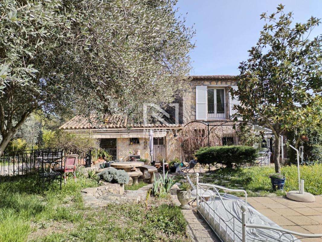 Mas en pierre a fayence var - magnifique jardin 3500m²  avec piscine - bassin et forage - photo 15