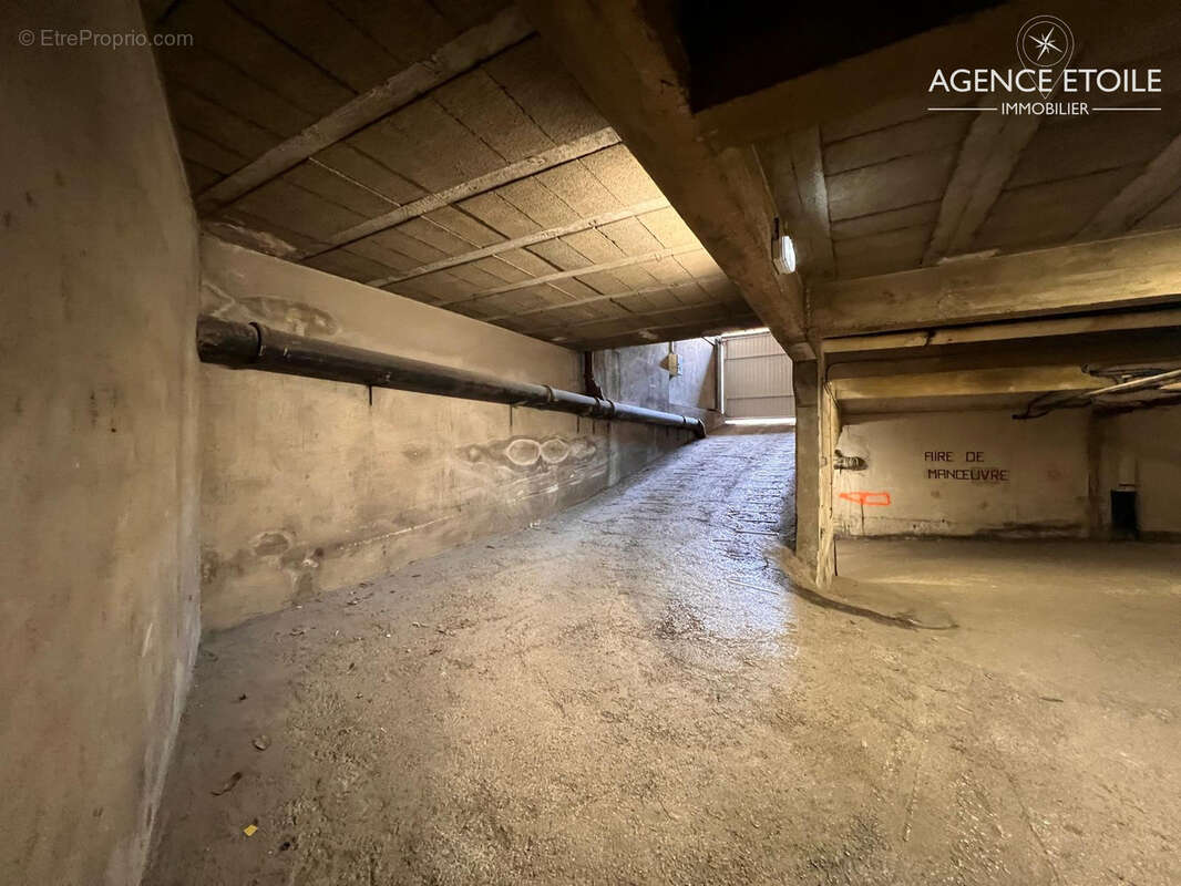 Parking à MARSEILLE-6E