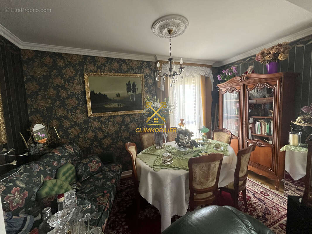 Appartement à SAINT-ETIENNE