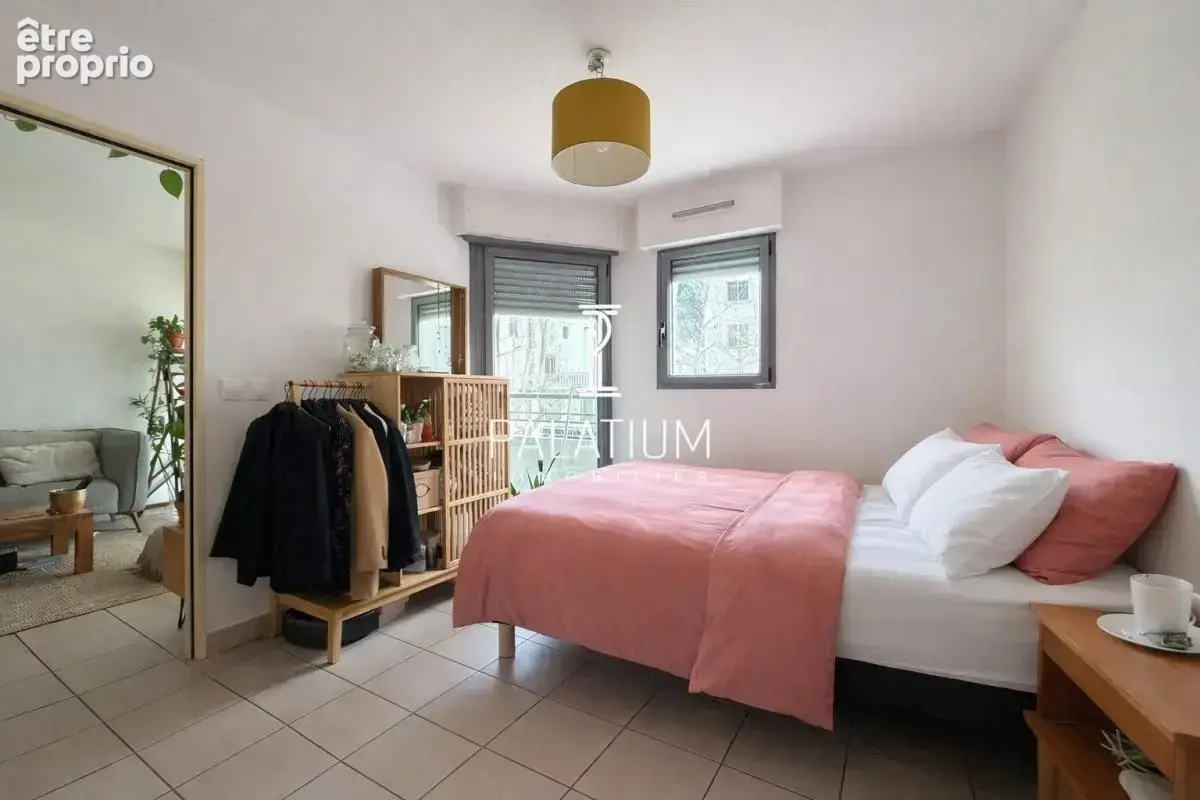 Appartement deux pièces avec balcon, ascenseur et place parking - photo 7