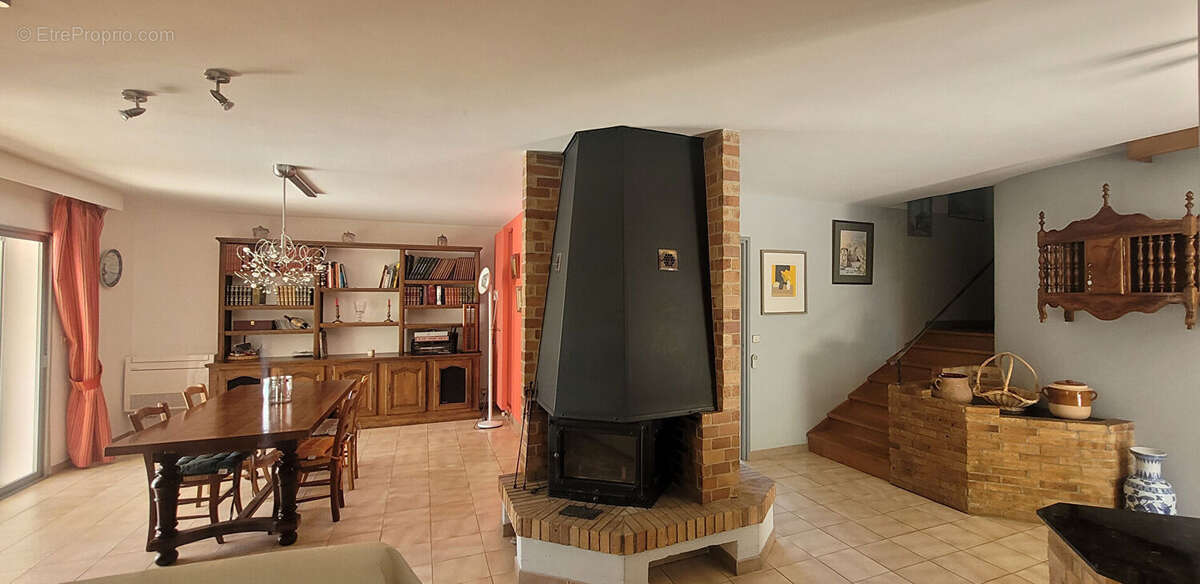 Maison à SAINT-PAUL-TROIS-CHATEAUX