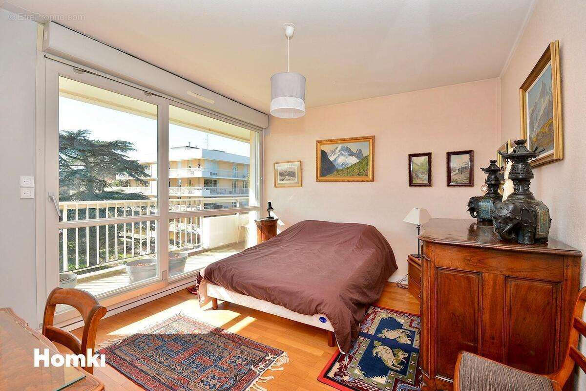 Appartement à LYON-9E