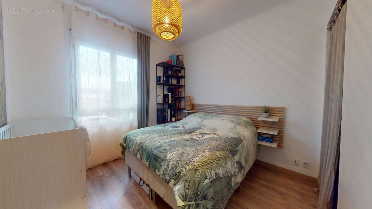 Appartement à SARTROUVILLE