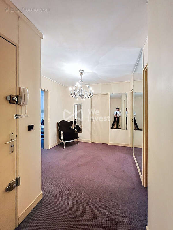 Appartement à PARIS-16E