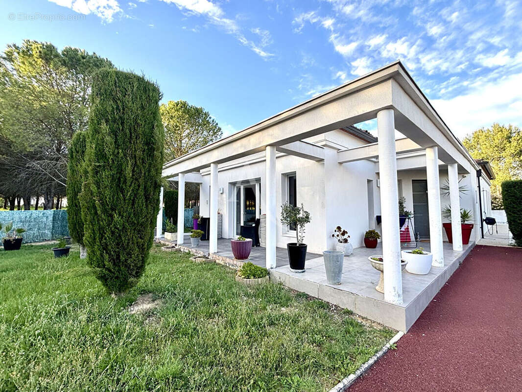 Maison à VILLEMOUSTAUSSOU