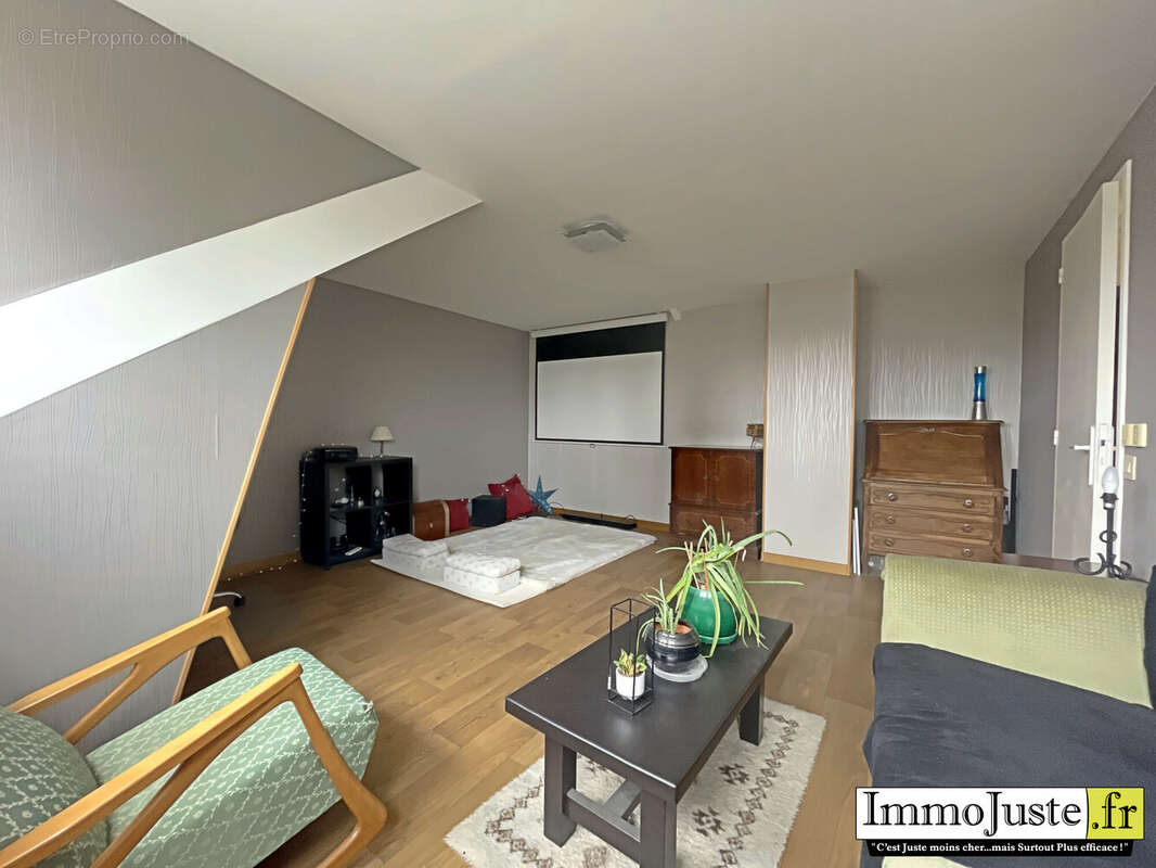 Maison à MAGNY-LES-HAMEAUX