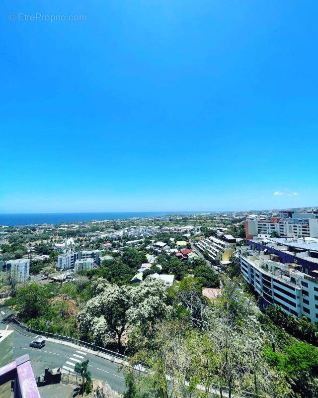 Appartement à SAINT-DENIS