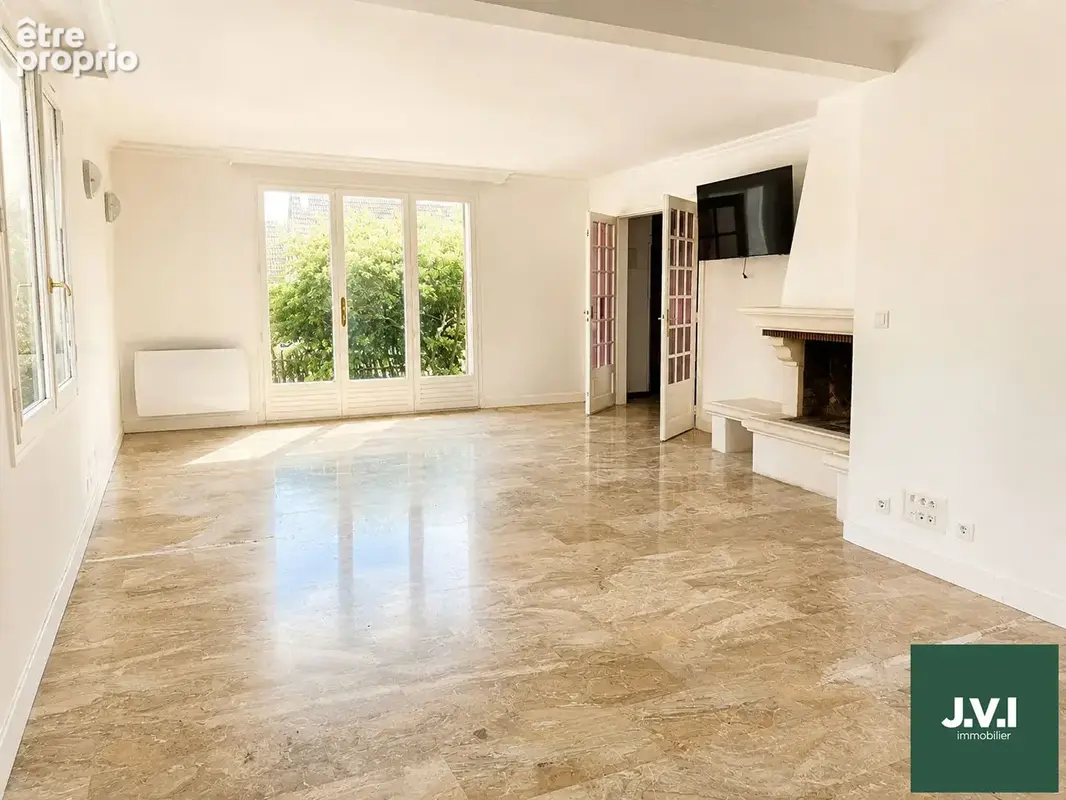 A vendre - Bas-Montmorency, Maison familiale 218 m² - 7 pièces, 5 chambres - photo 5