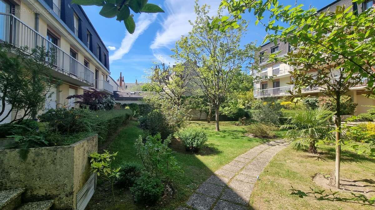 VUE COTE JARDIN COPROPRIETE - Appartement à TOURS