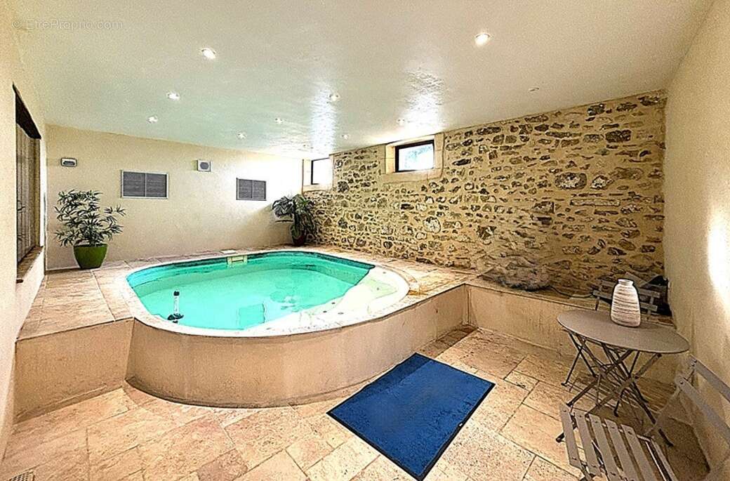 Appartement 550 m² à Rochefort-En-Valdaine  - photo 8