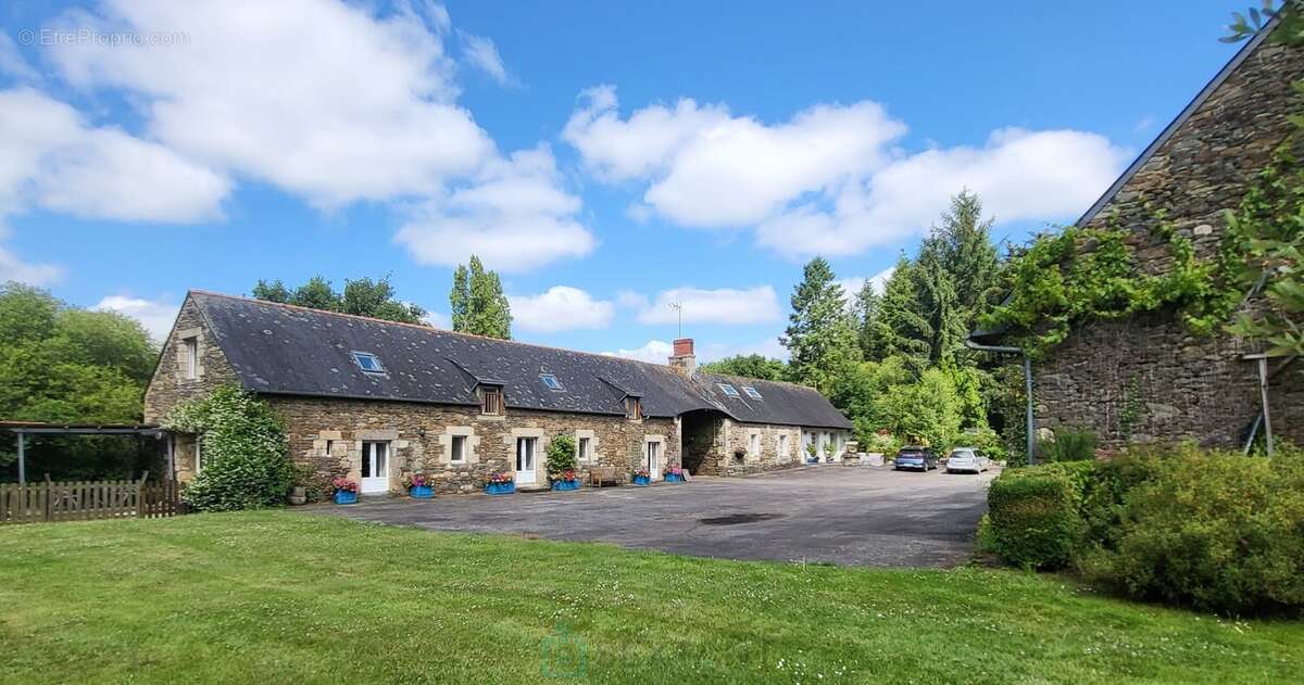 Maison à CLEGUEREC