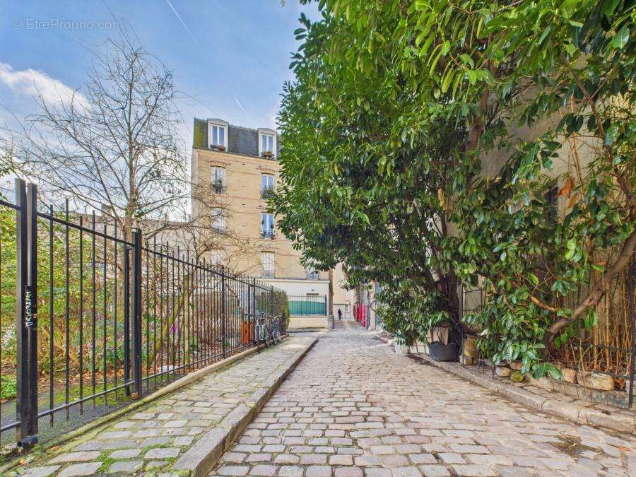 Appartement à PARIS-14E