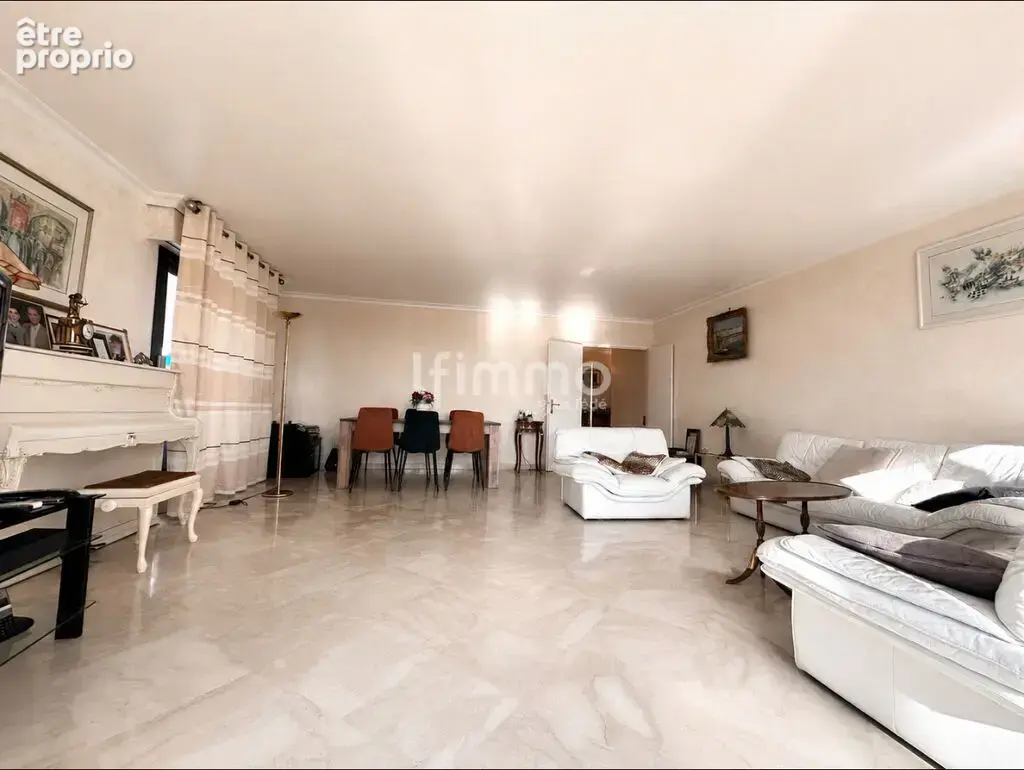 Appartement 126m2 avec 3 balcons vue sur lac - photo 4