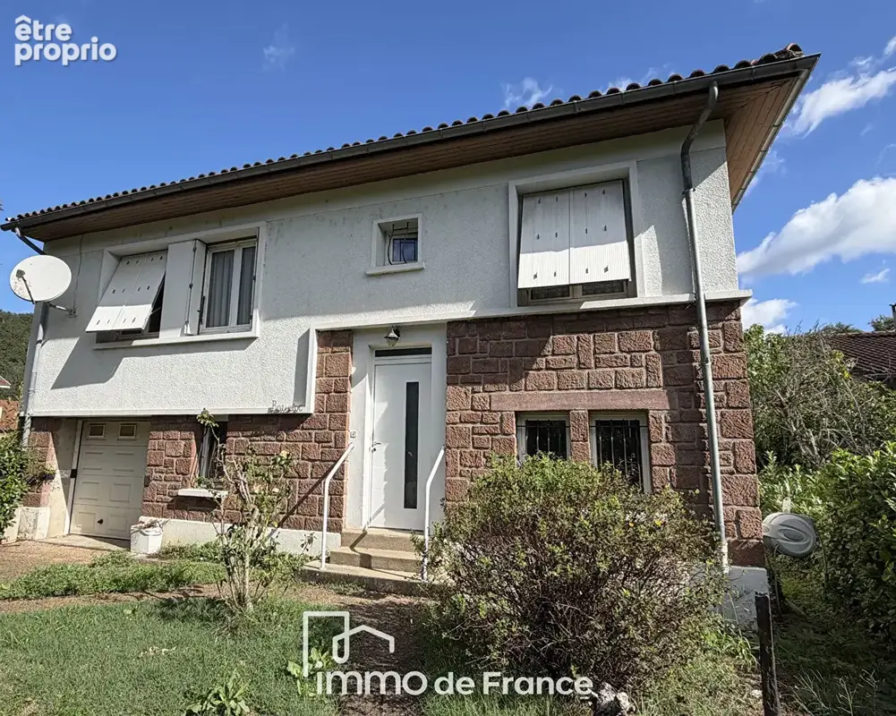 Maison à DECAZEVILLE