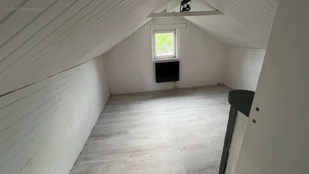 Maison à LE THILLAY