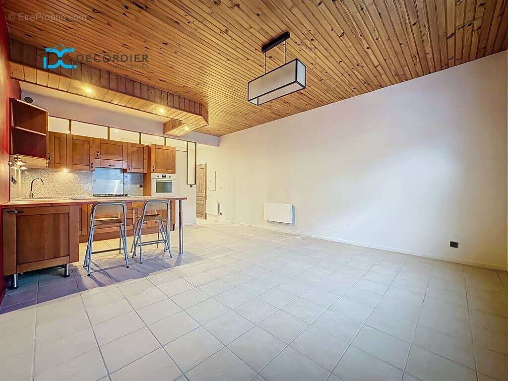 Appartement à NEUVECELLE