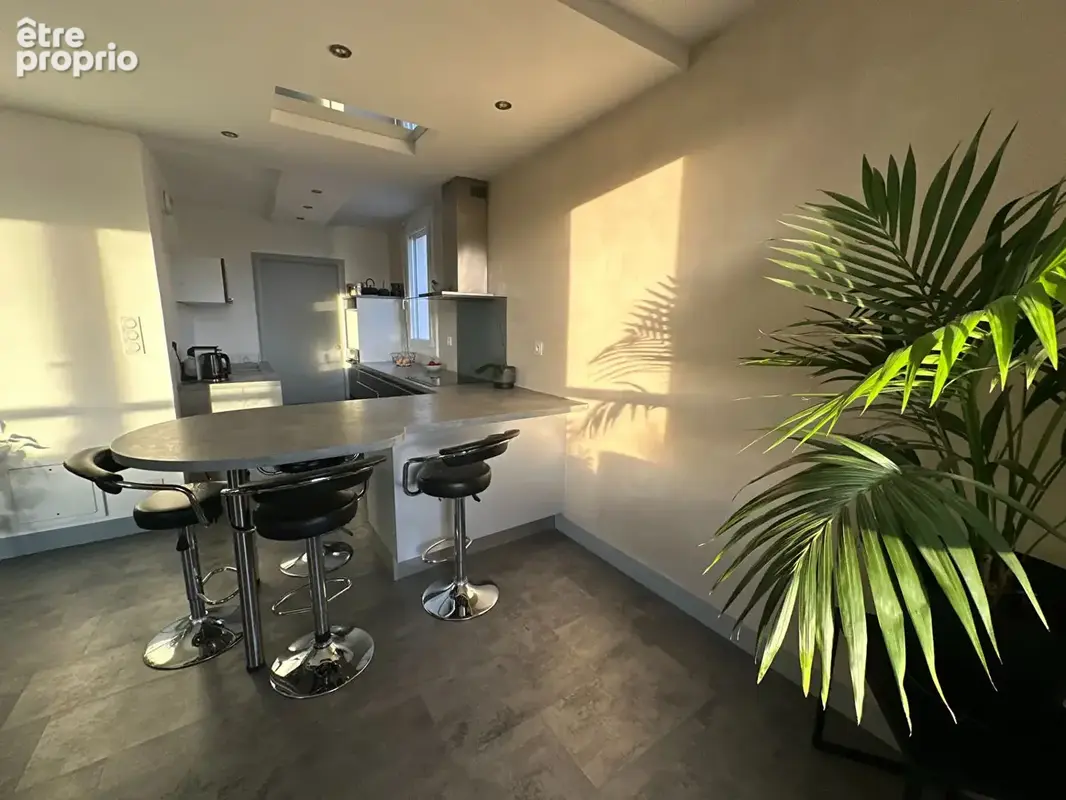 Appartement 5 pieces talant 100 m2 avec terrasse 28 m2 et vue panoramique - photo 7