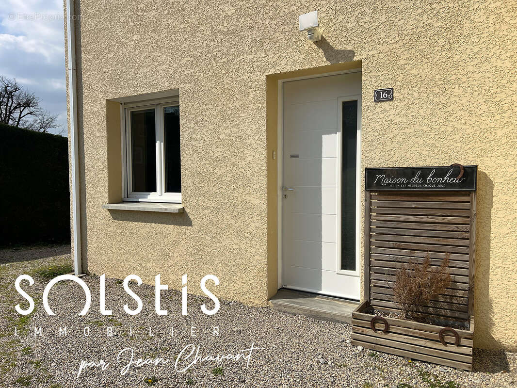 Maison à SAINT-MARTIN-LA-PLAINE