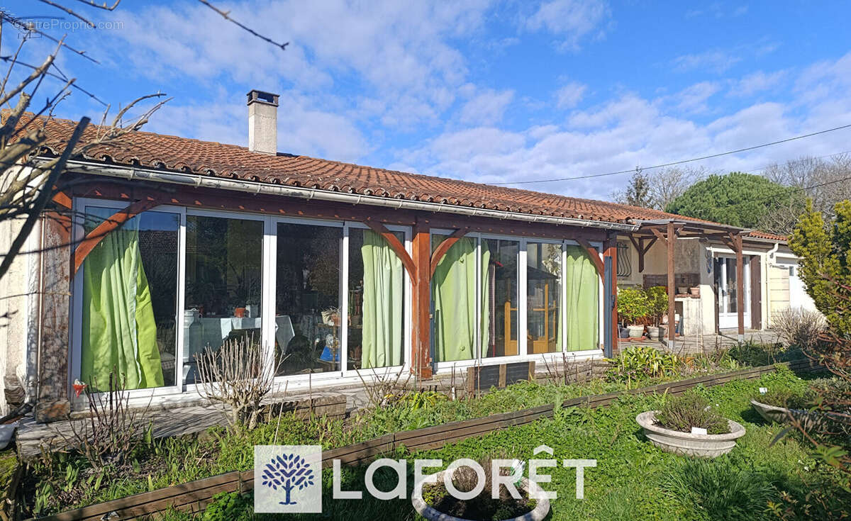 Maison à SAINT-FORT-SUR-GIRONDE