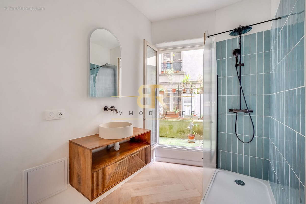 Appartement à PARIS-10E