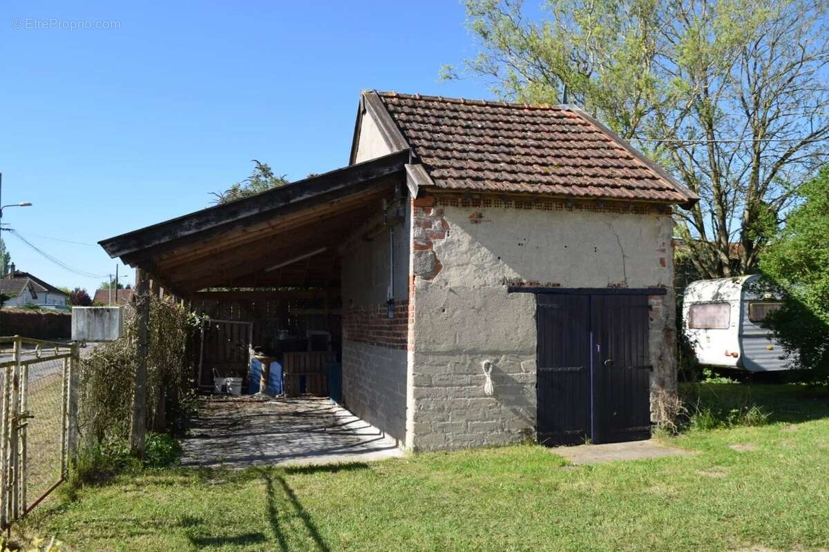 Maison à CHARRIN