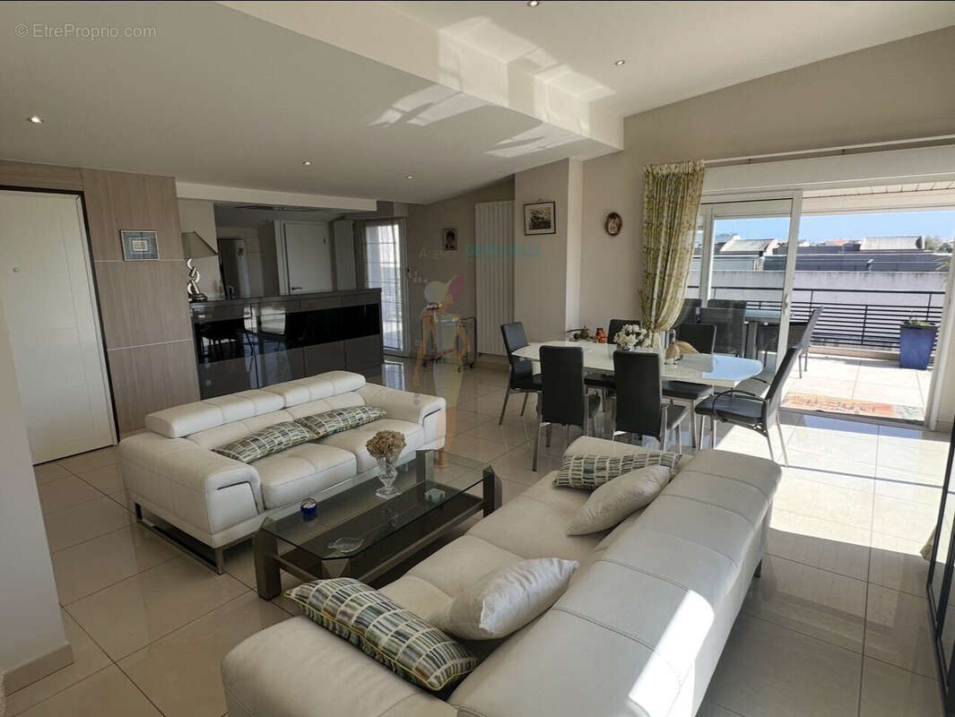 Appartement à FREJUS