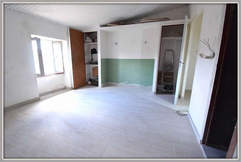Appartement à vendre 3 pièces GRASSE dans hameau au calme - photo 7