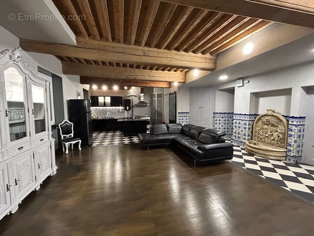 Appartement beaucoup de cachet dans immeuble ancien - photo 10